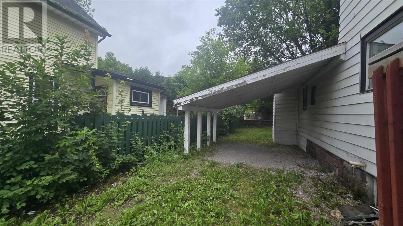 412 Northland Rd Property Photo 3