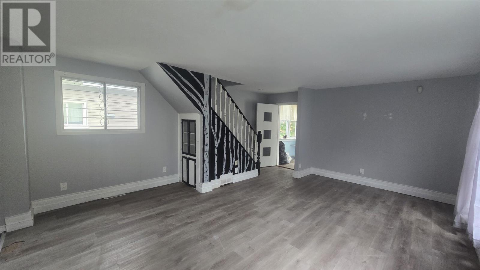 412 Northland Rd Property Photo 7