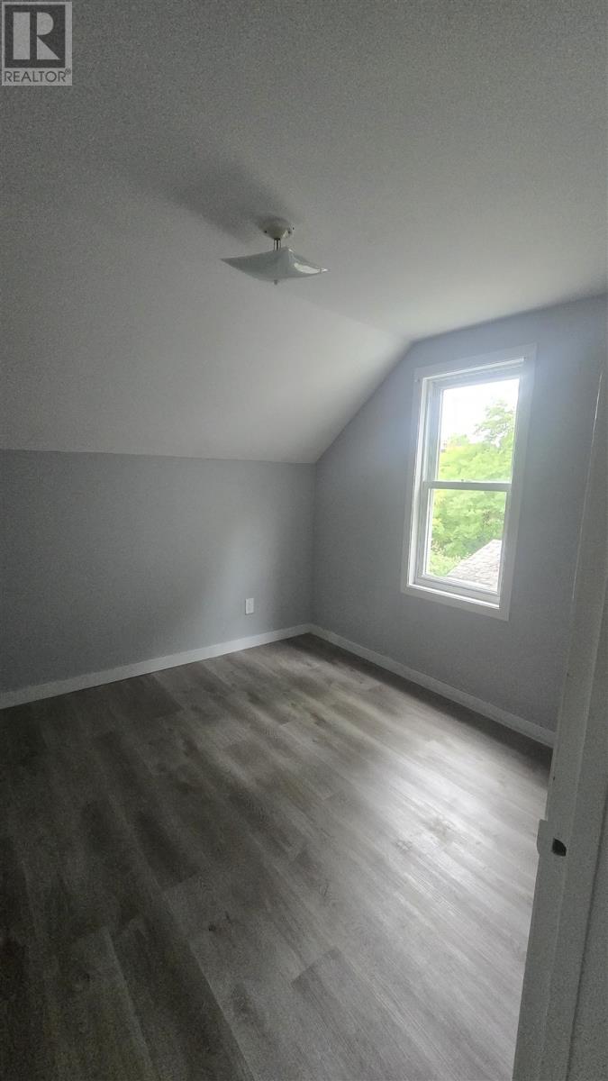 412 Northland Rd Property Photo 22