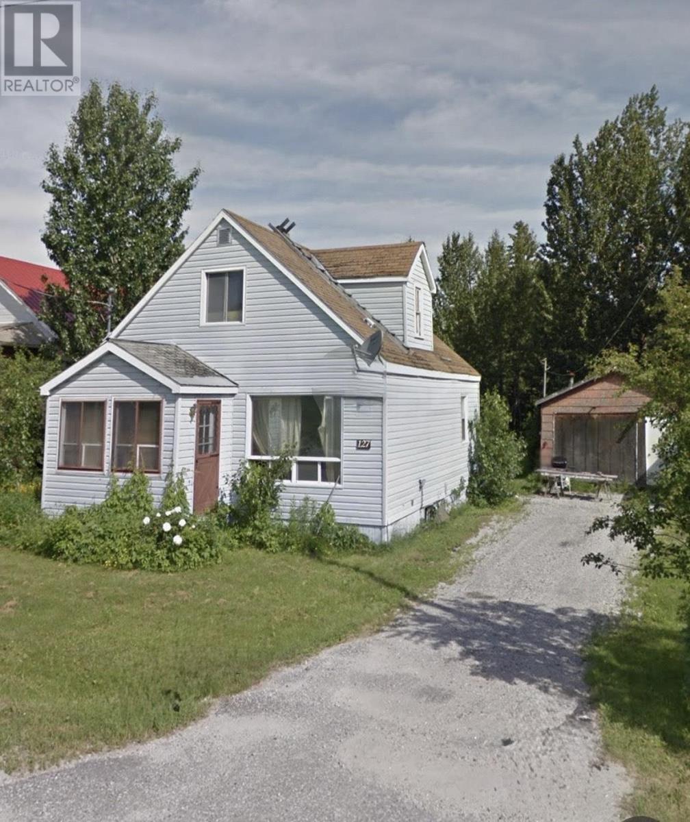 127 Fourth Ave Property Photo 1