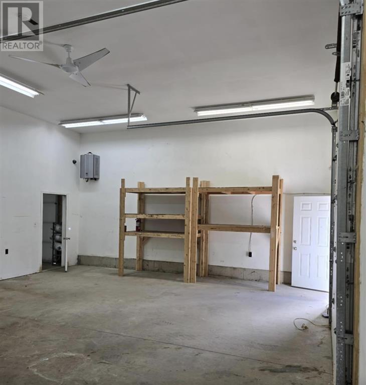 5 Industrial Court B Property Photo 3