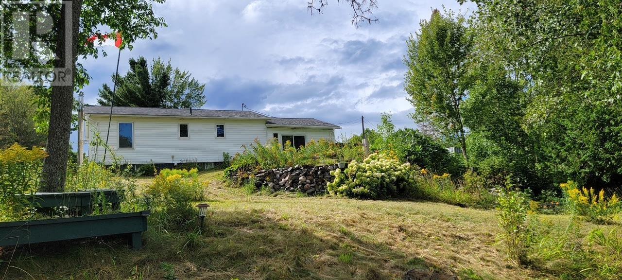 21 Eley Rd Property Photo 4