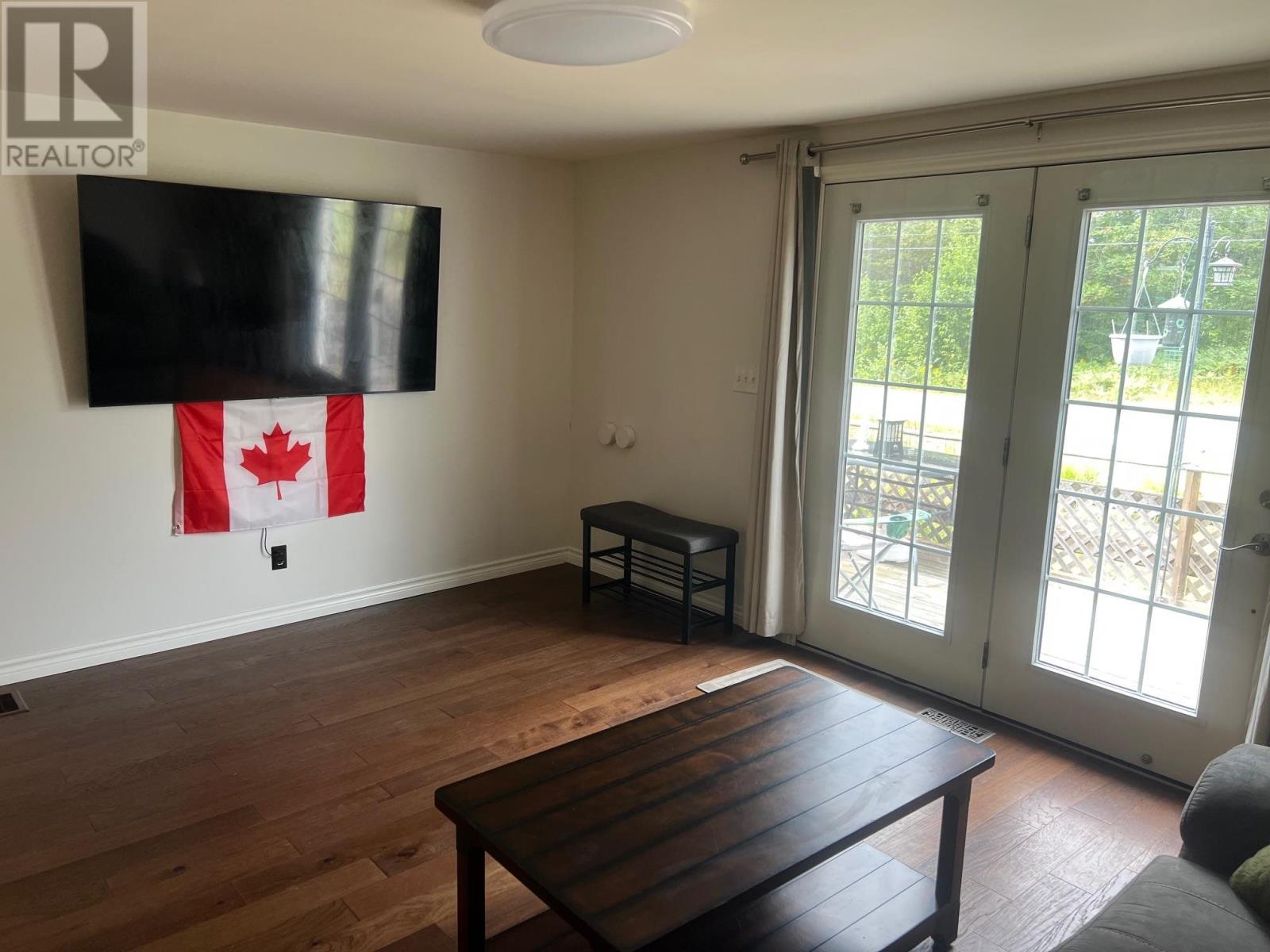 21 Eley Rd Property Photo 9