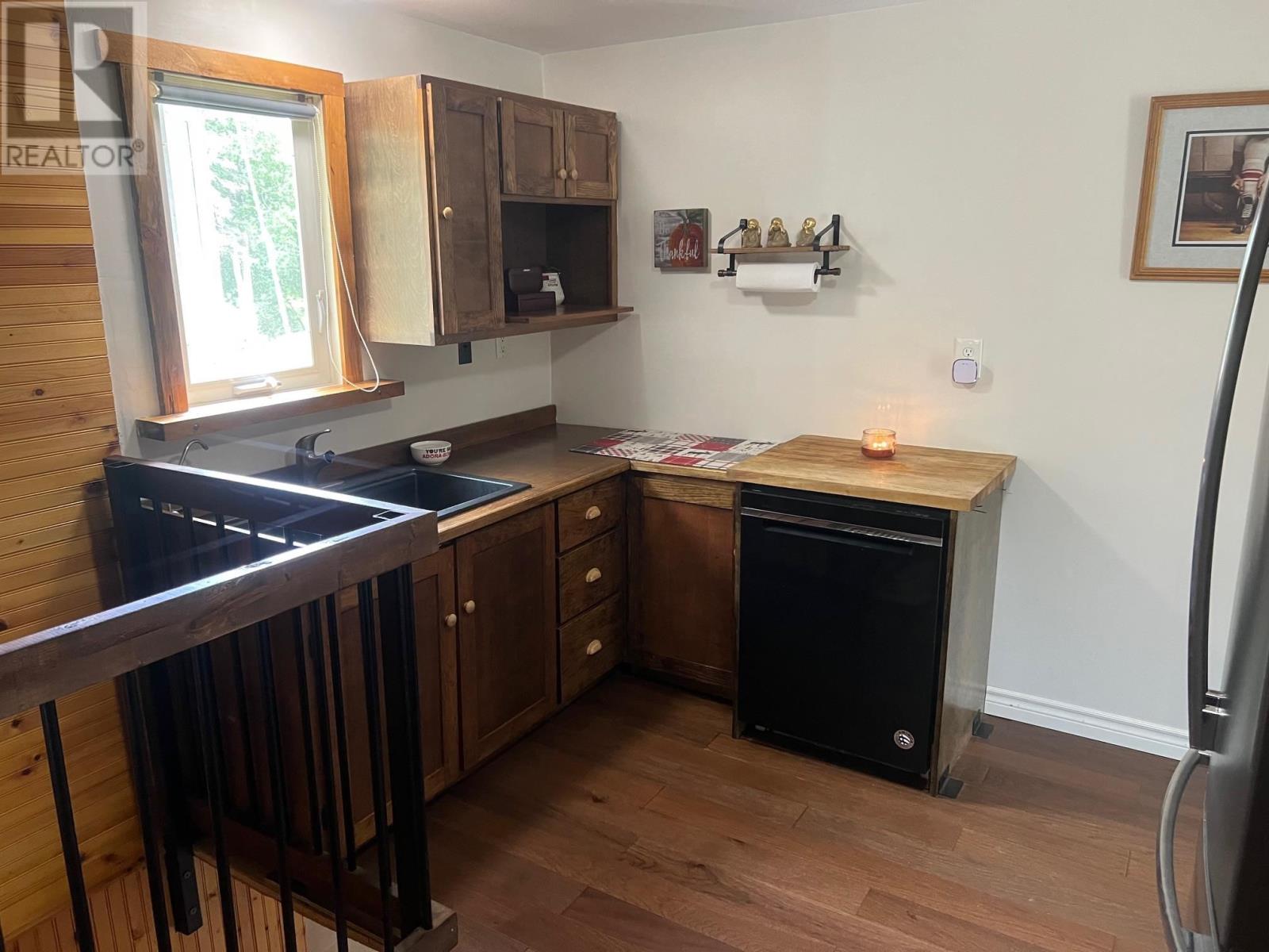 21 Eley Rd Property Photo 11