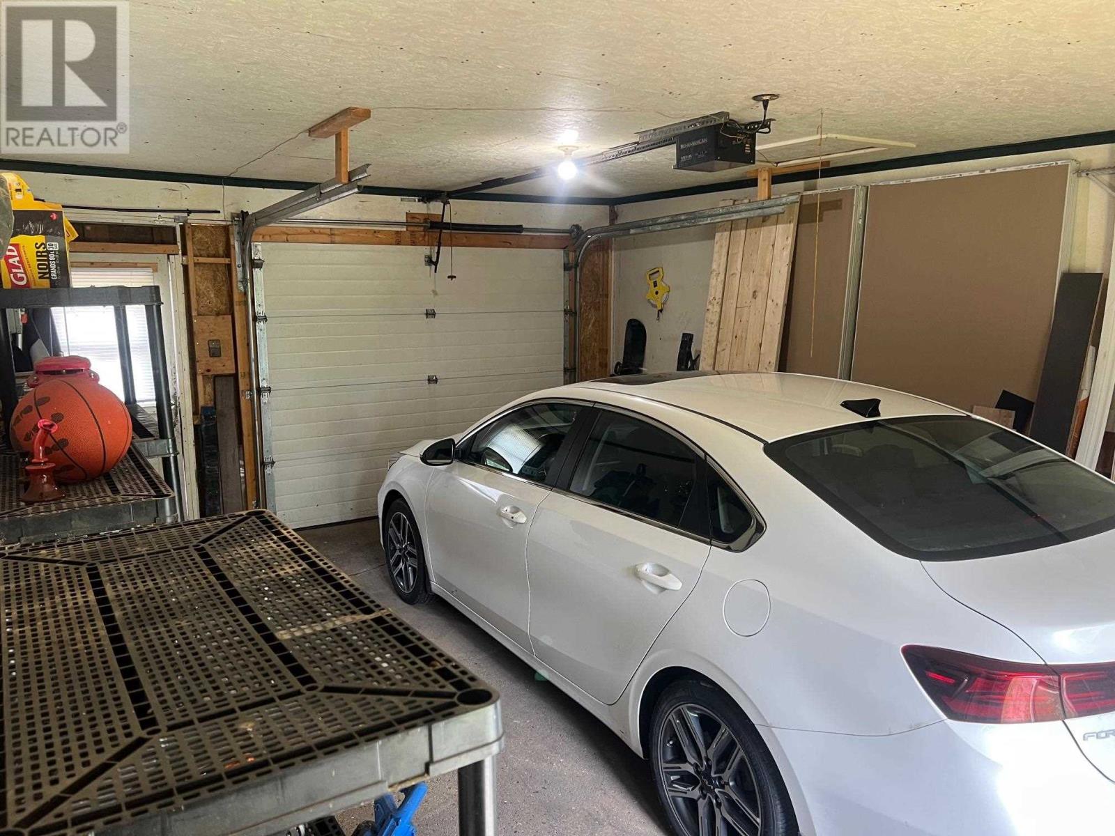 21 Eley Rd Property Photo 15