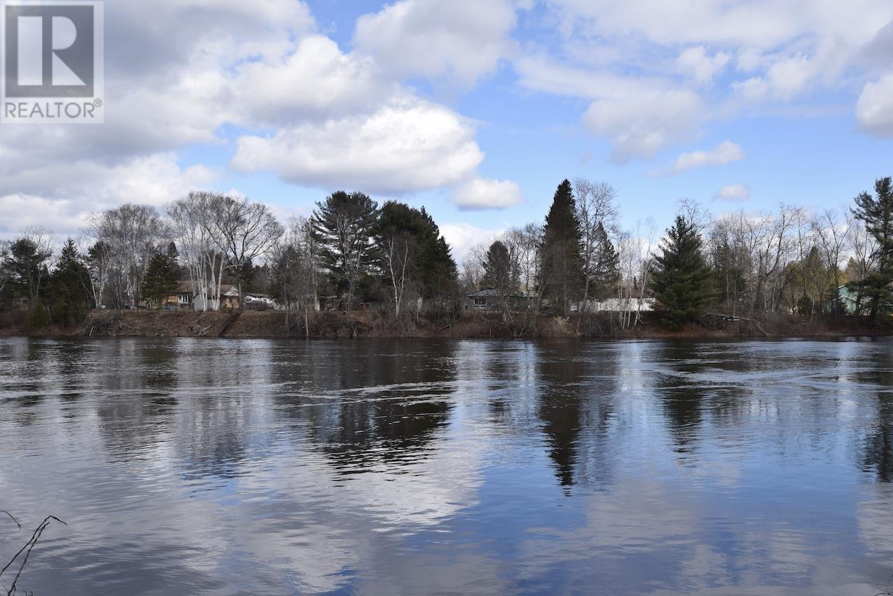 21 Eley Rd Property Photo 20