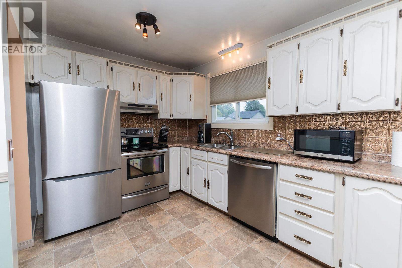 617 Boundary Rd Property Photo 7