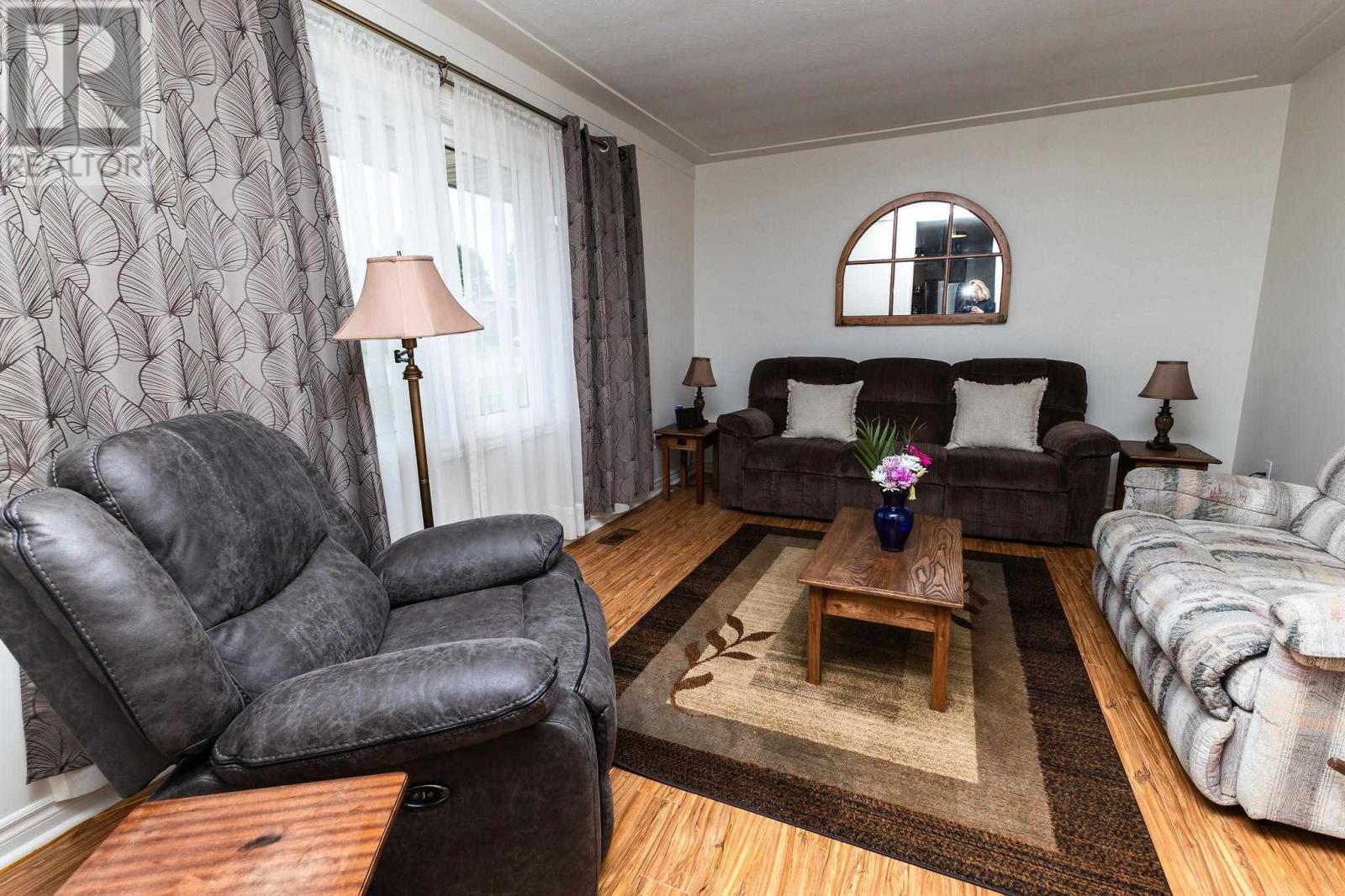 617 Boundary Rd Property Photo 10