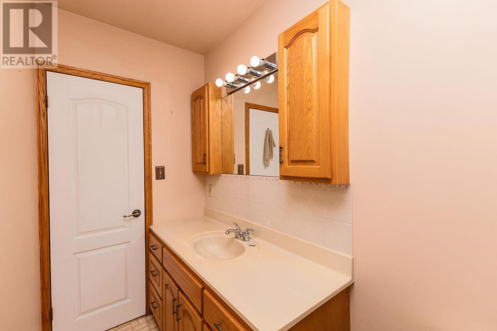 617 Boundary Rd Property Photo 24