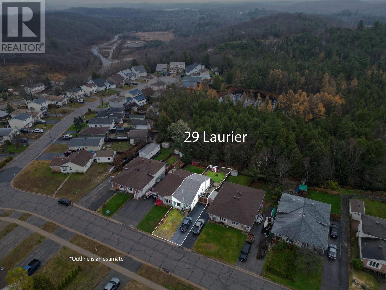 29 Laurier Rd Property Photo 2