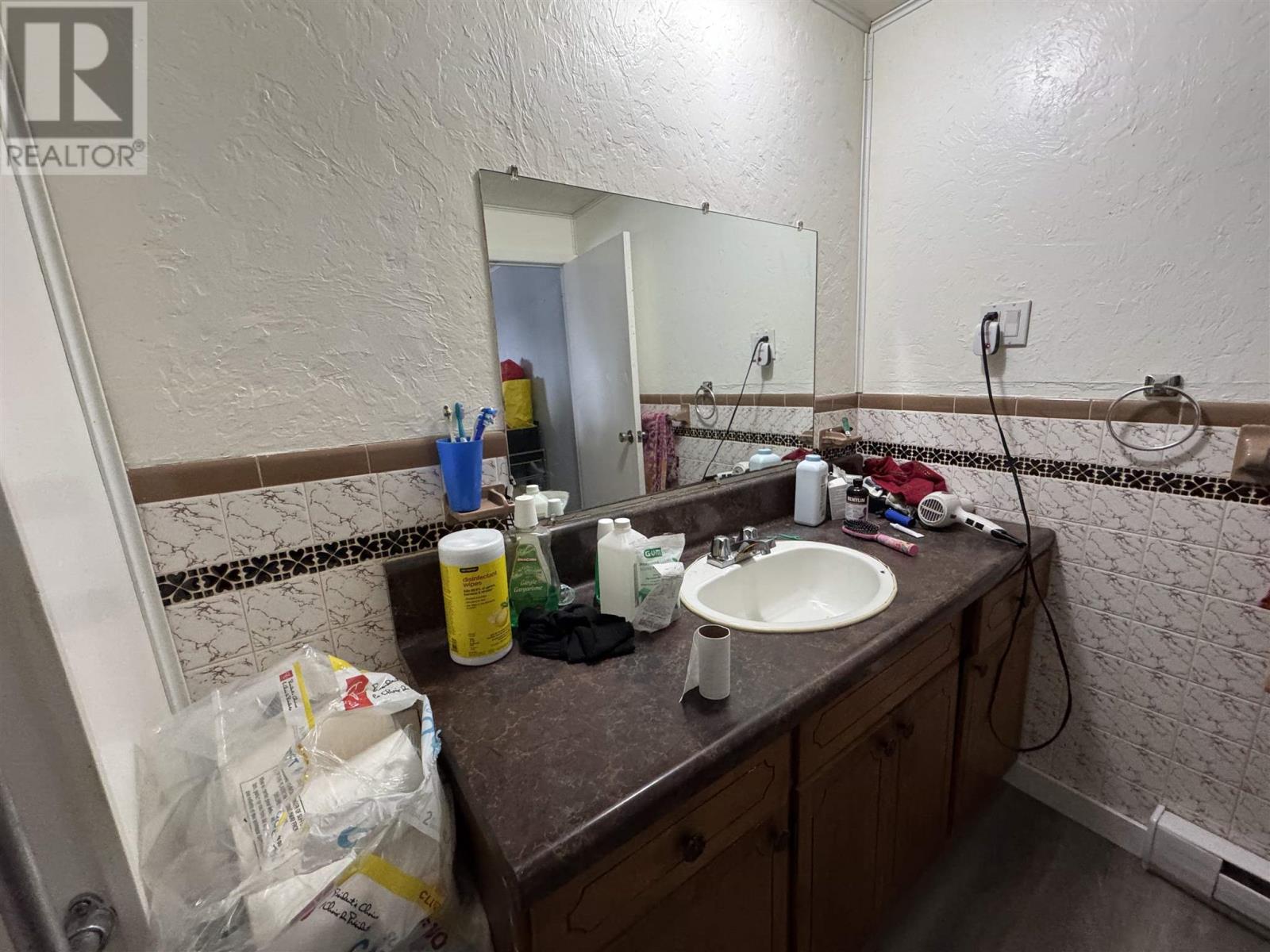 26 Connaught St Property Photo 6