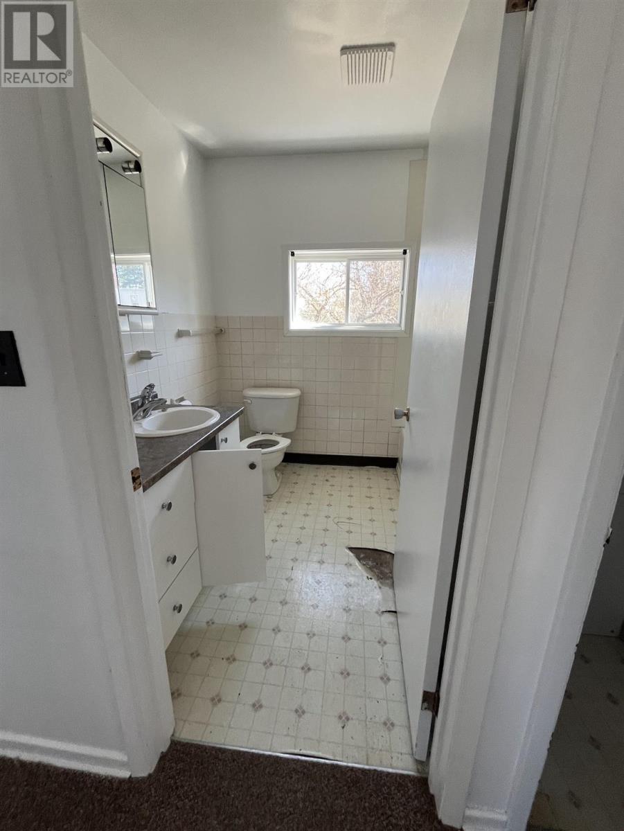 22 Low Ave Property Photo 10