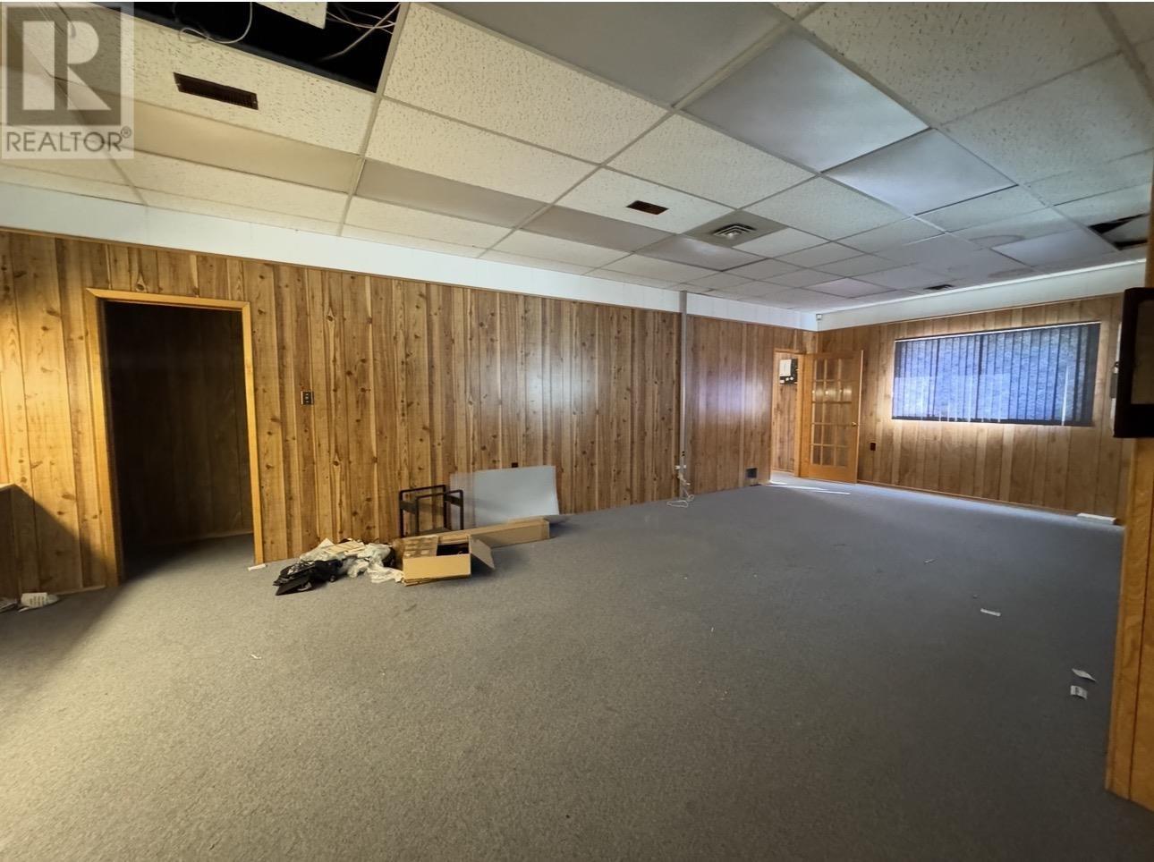 . Henry St Property Photo 14