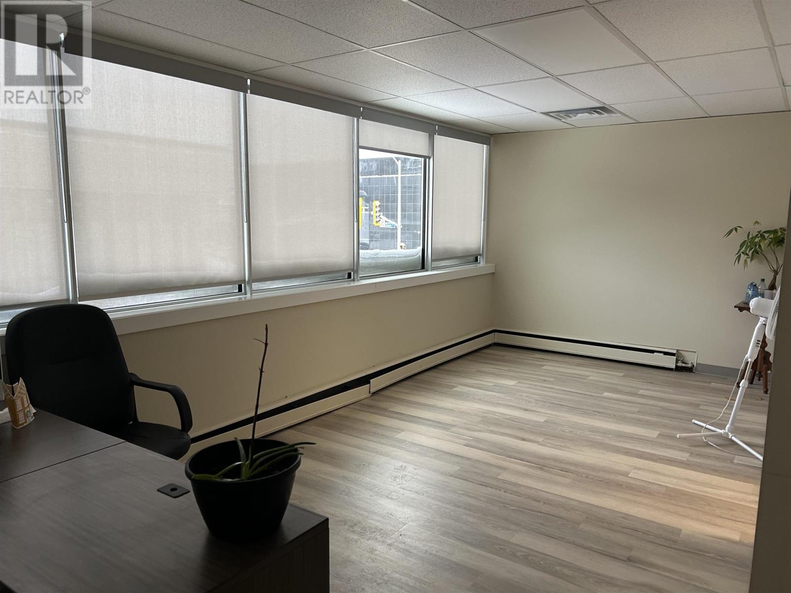 553 Queen St E # 1 Property Photo 8