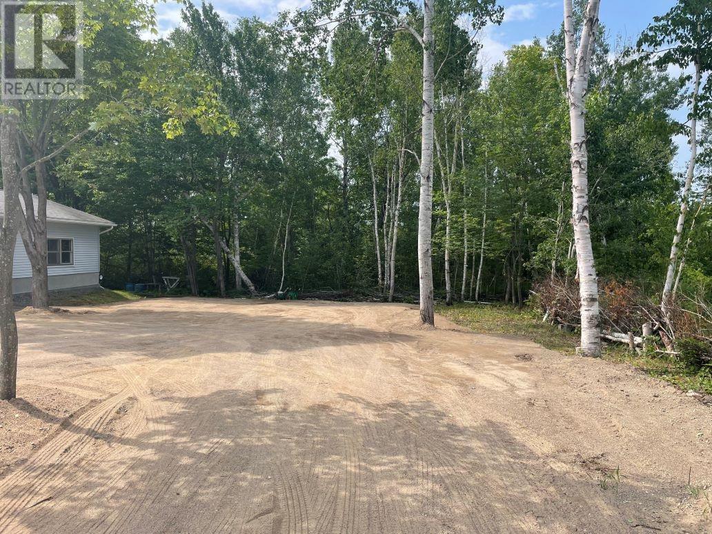 165 Youngfox Rd Property Photo 5