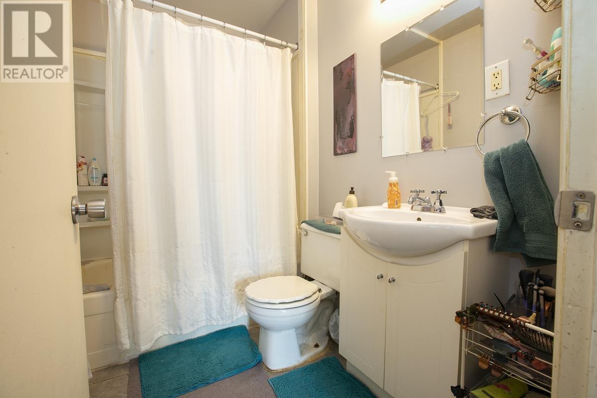 133 Bellevue Ave Property Photo 14