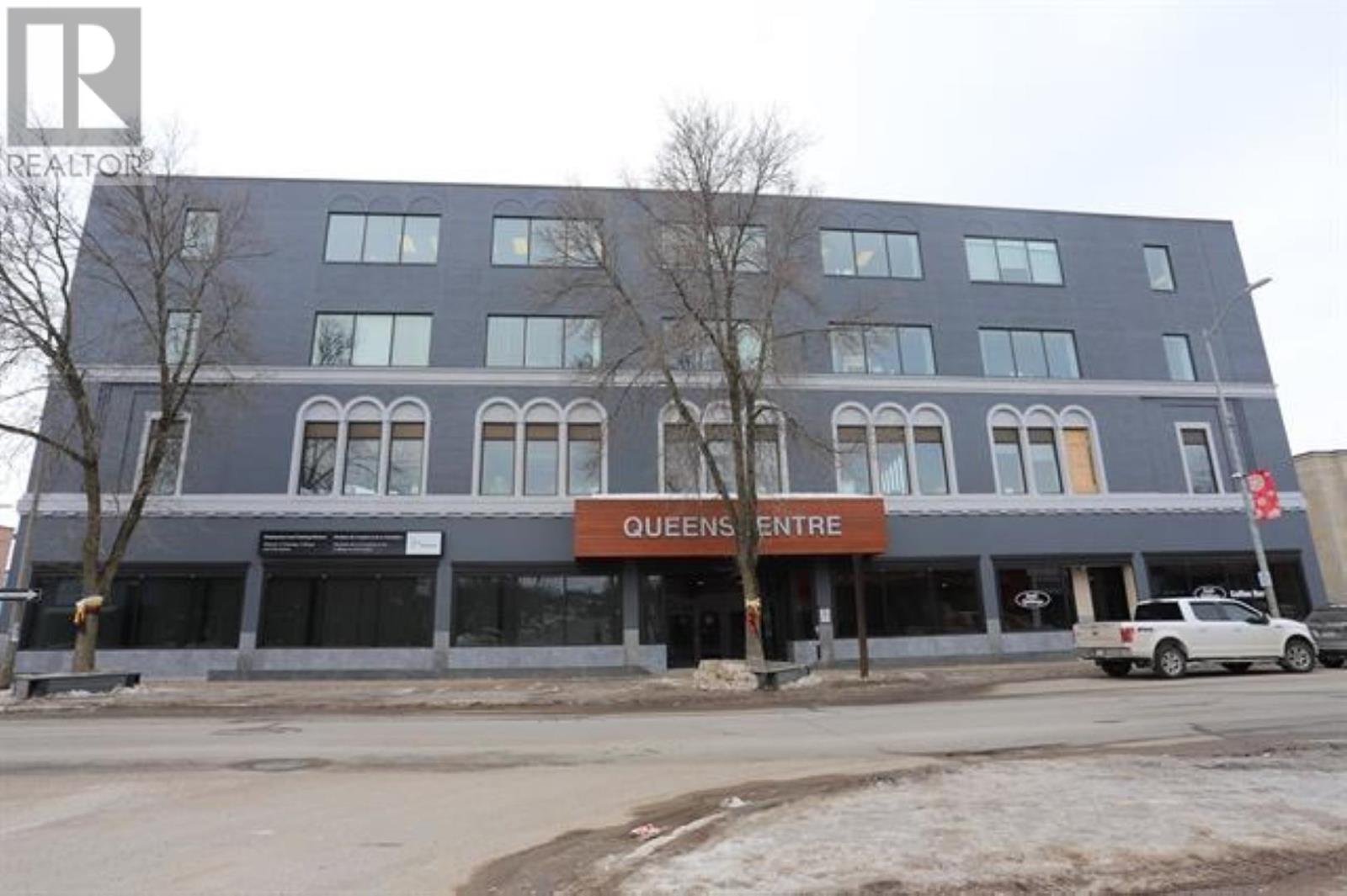 477 Queen St E Property Photo 1