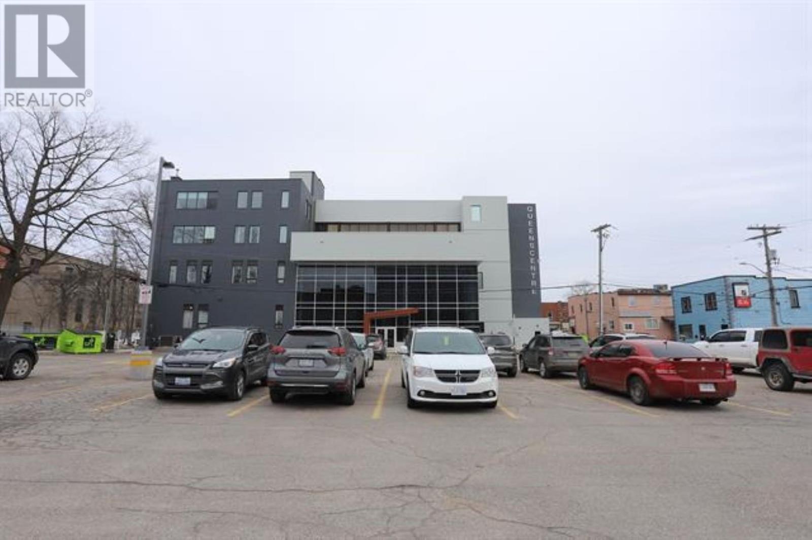 477 Queen St E Property Photo 3