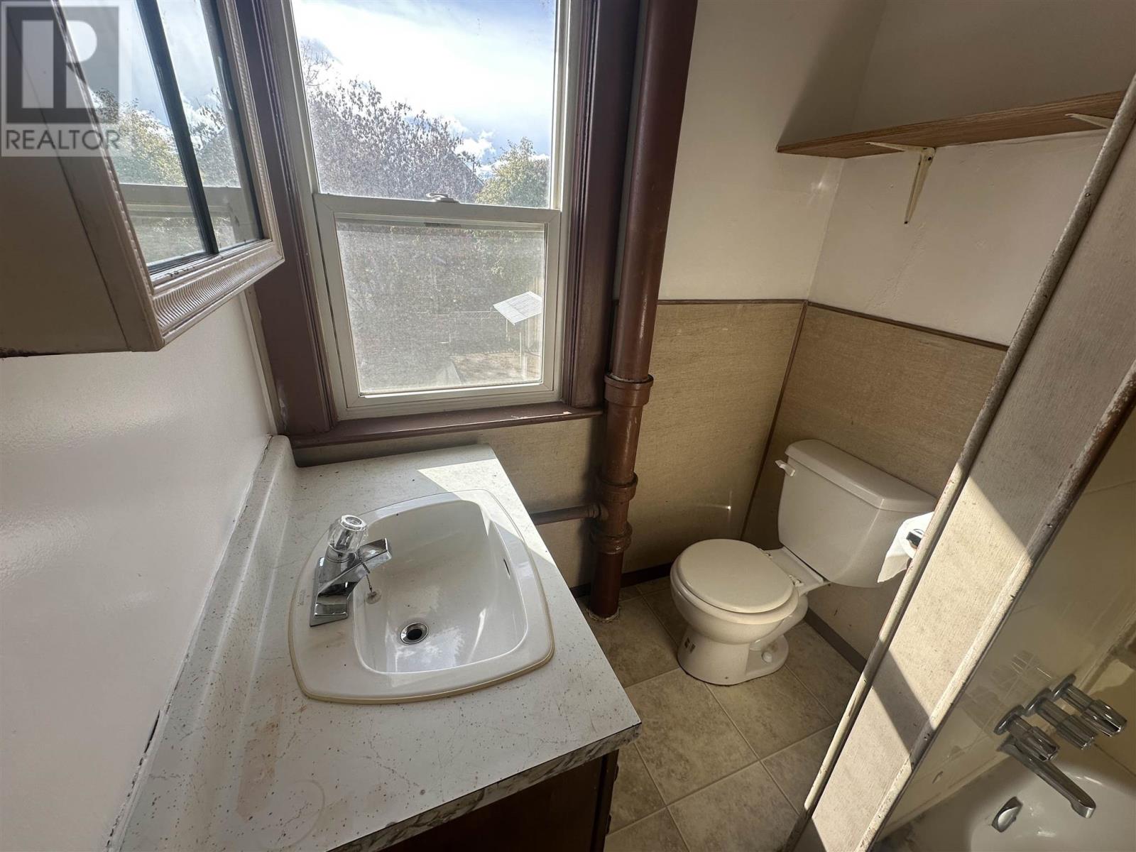 17 Abbott St Property Photo 14
