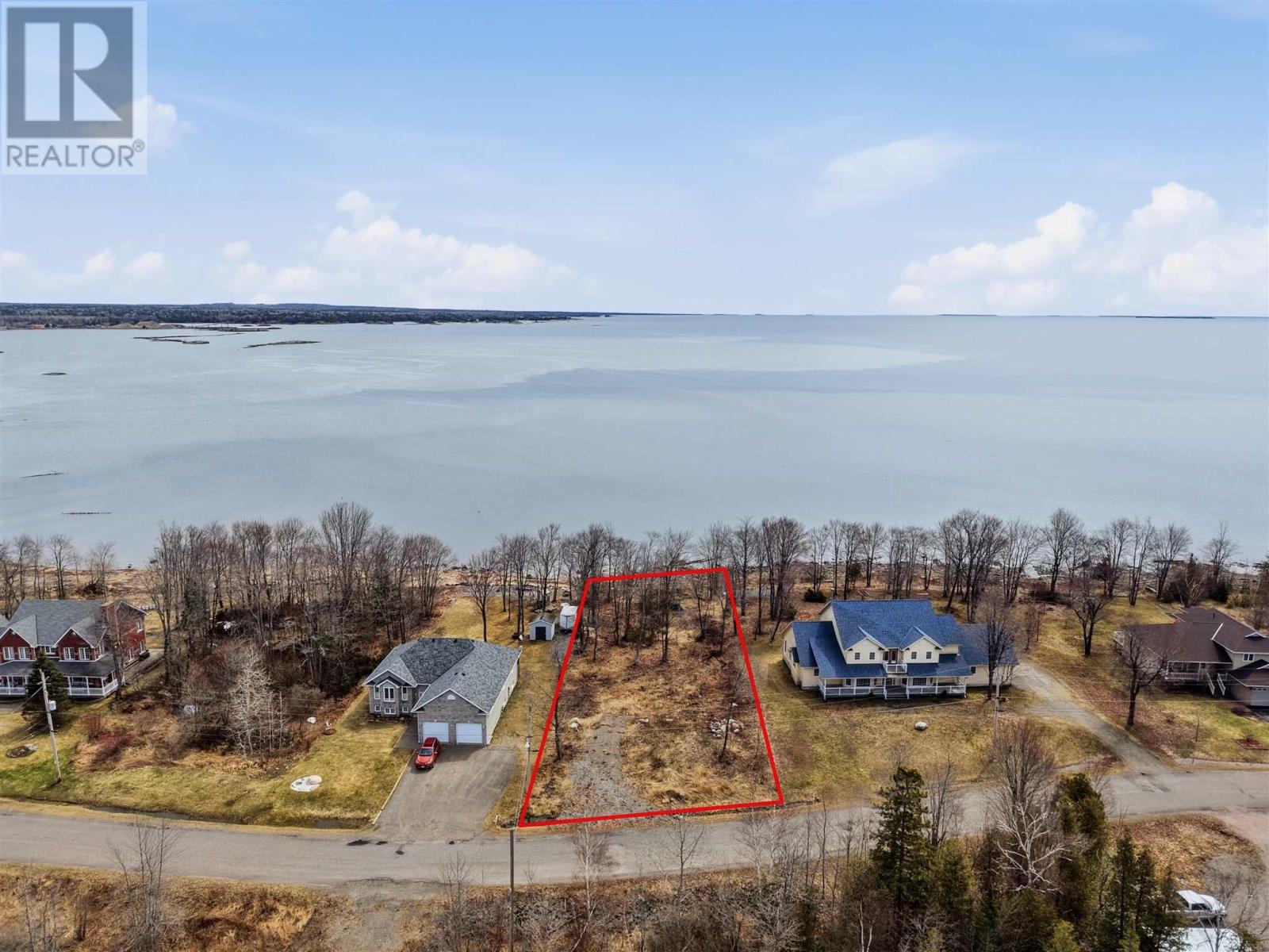 19 Lighthouse Point Dr Property Photo 1