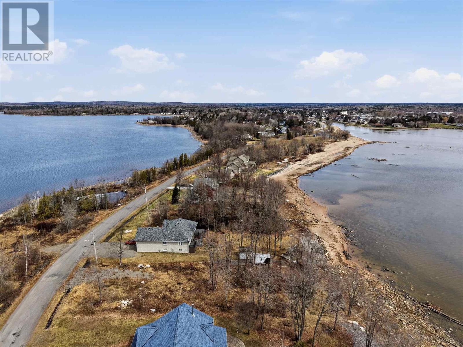 19 Lighthouse Point Dr Property Photo 4
