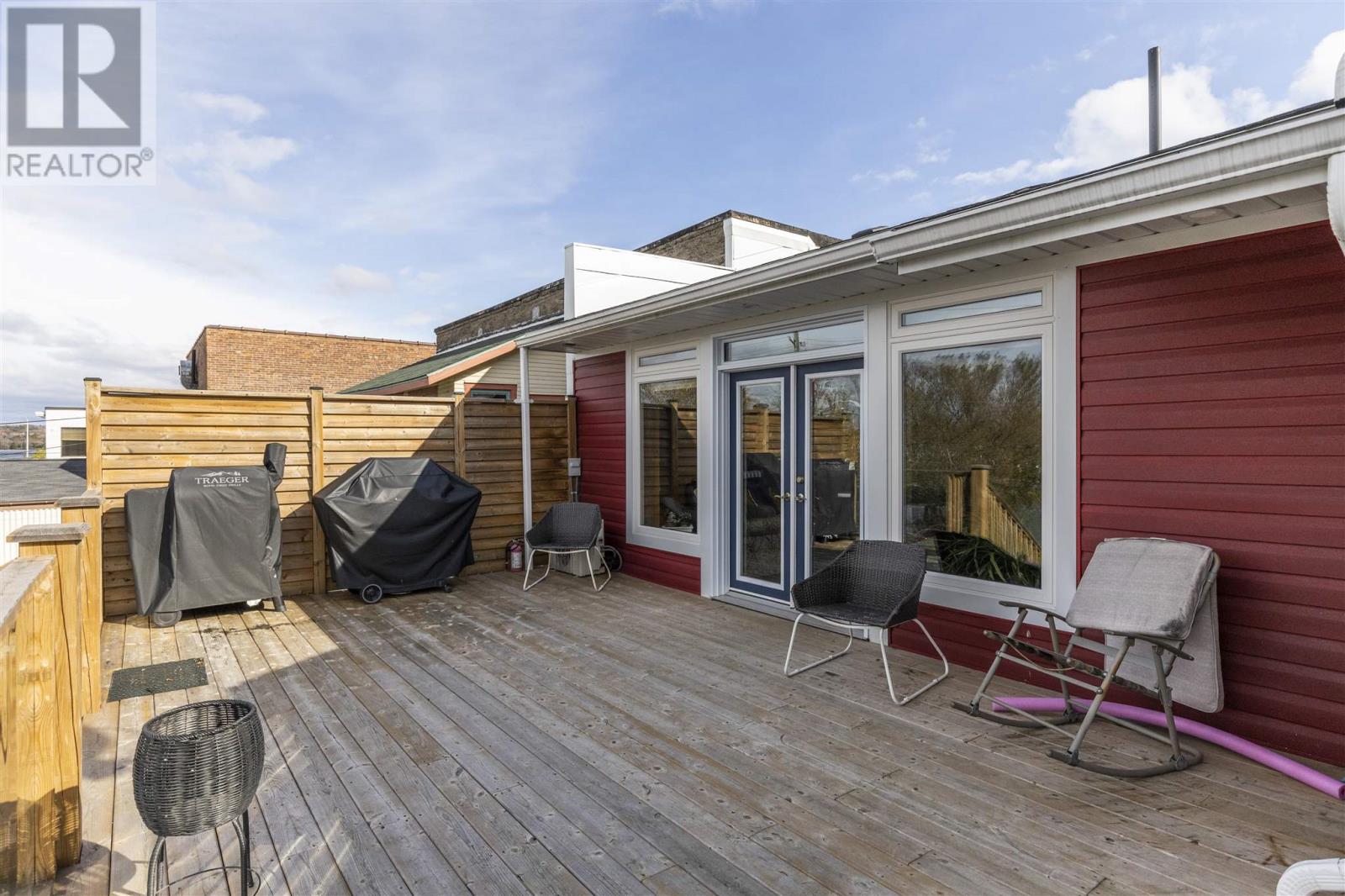 7 Woodward Ave Property Photo 9
