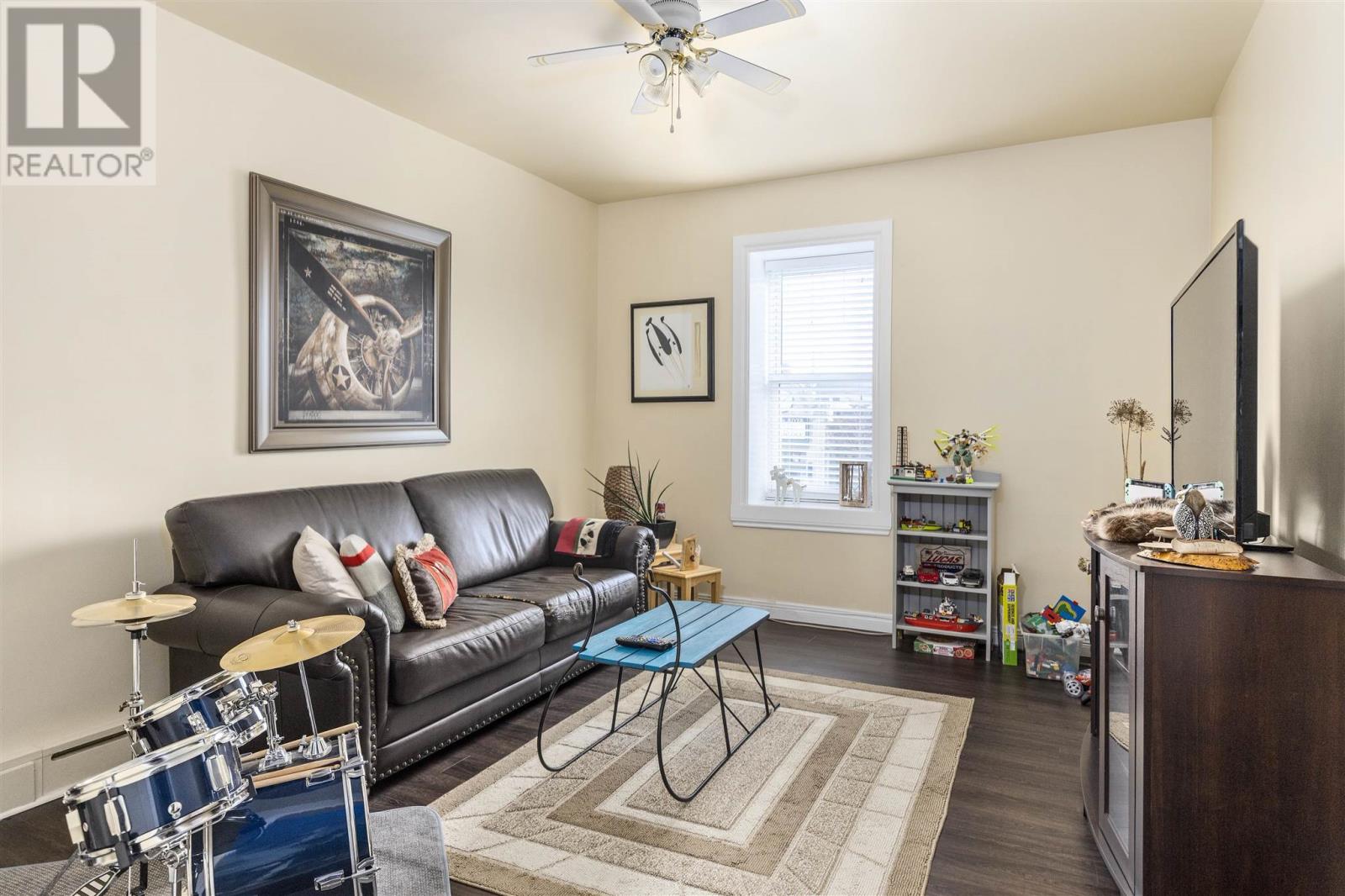 7 Woodward Ave Property Photo 24