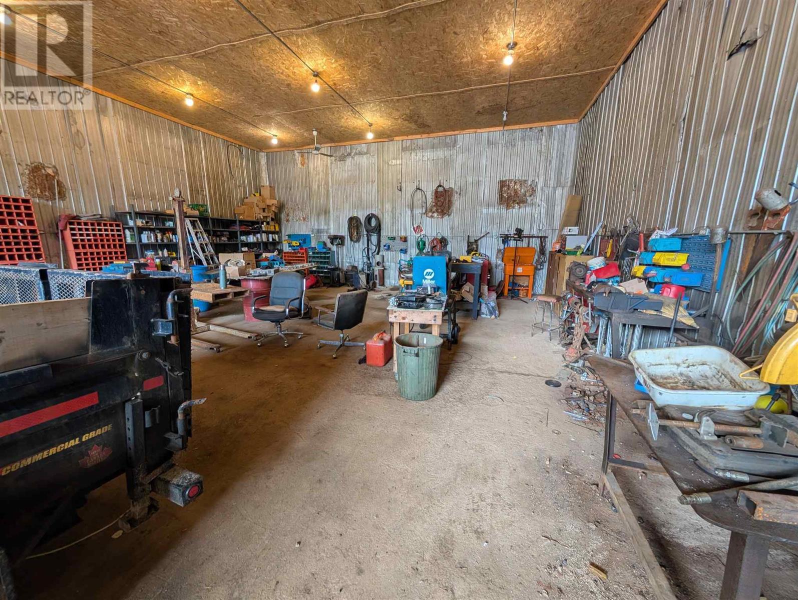 Lease Man576 Highway 101 Property Photo 4