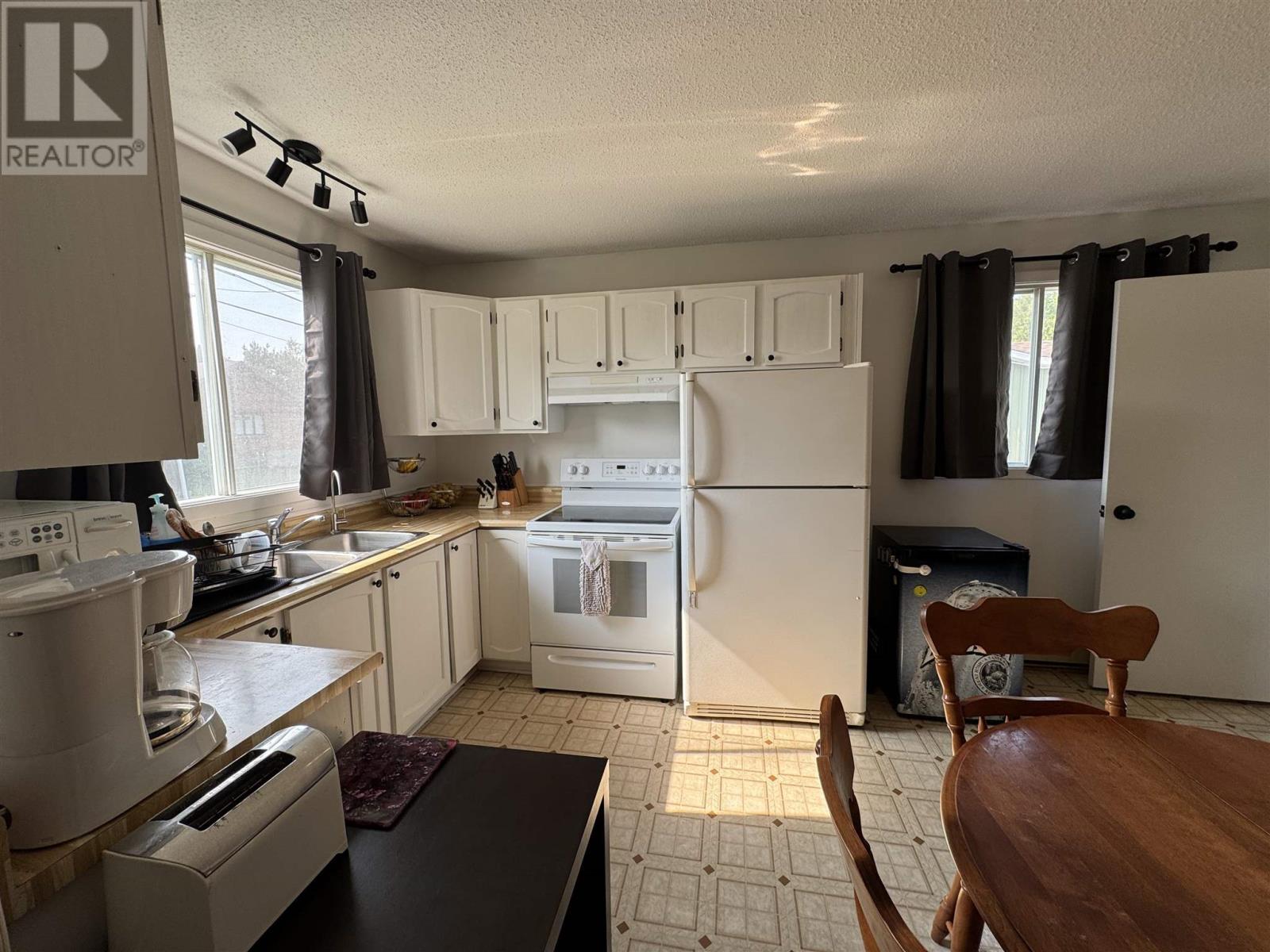 38 Richard St Property Photo 7