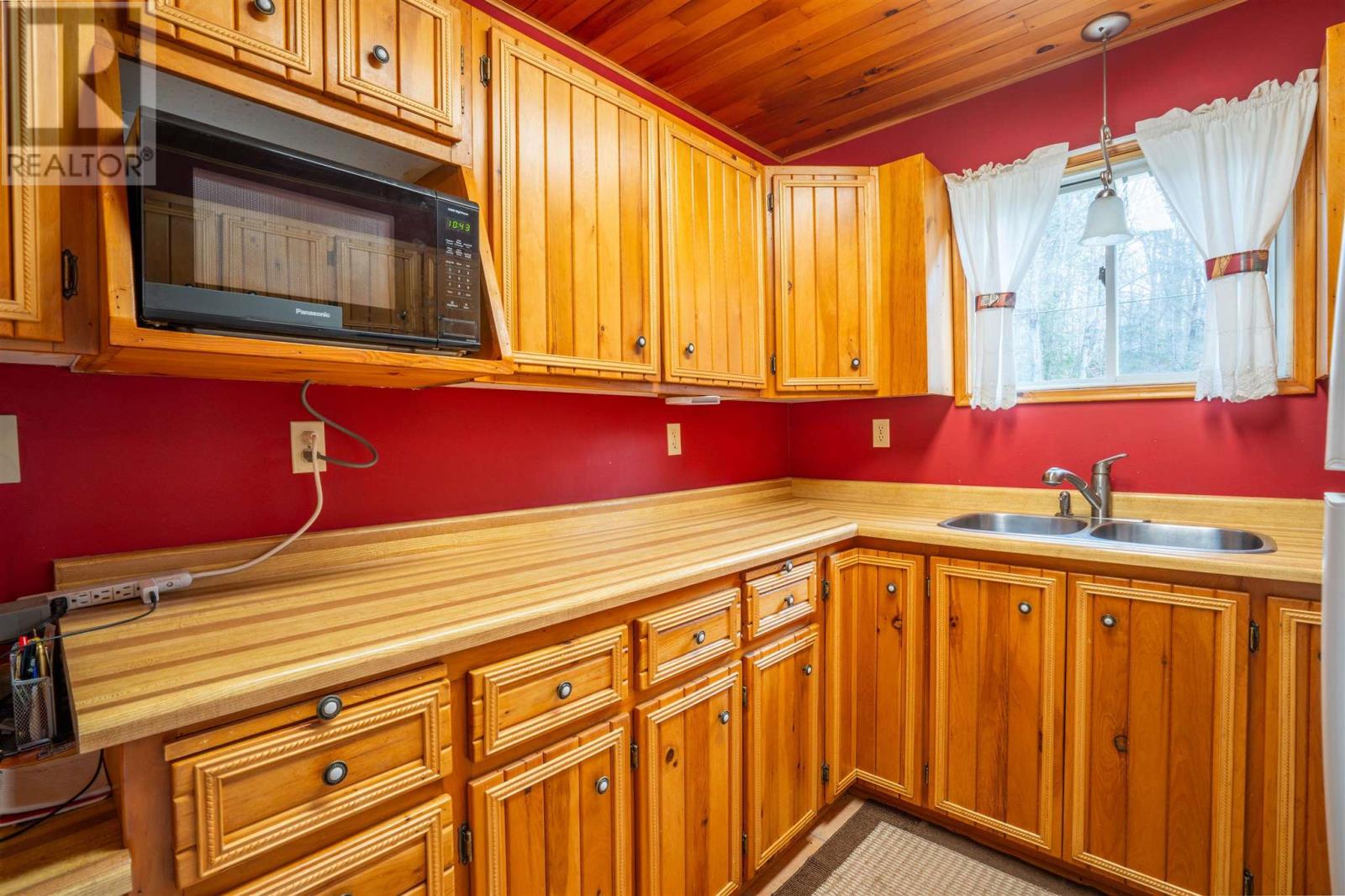 98 Whispering Pines Rd Property Photo 14