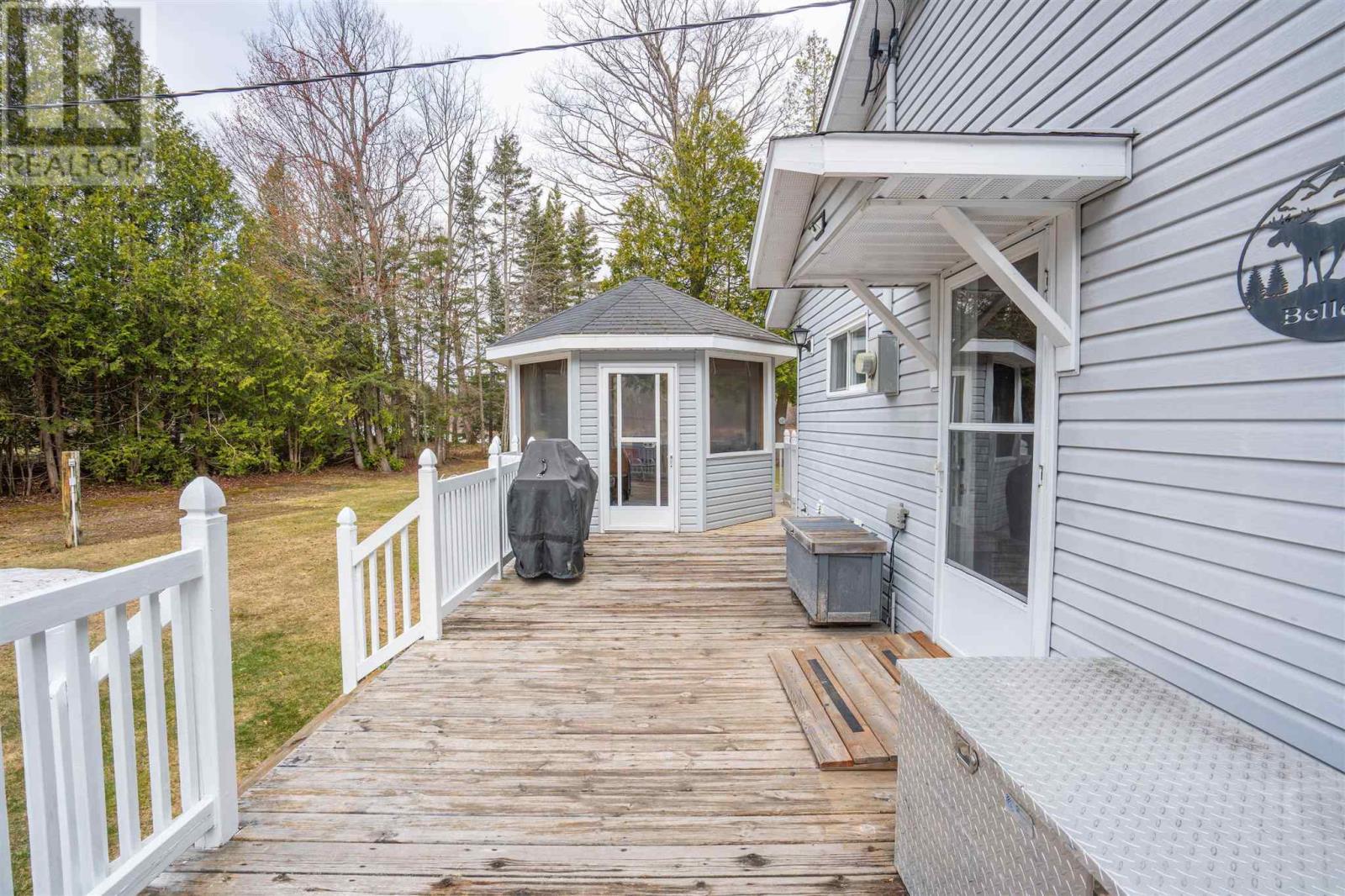 98 Whispering Pines Rd Property Photo 26