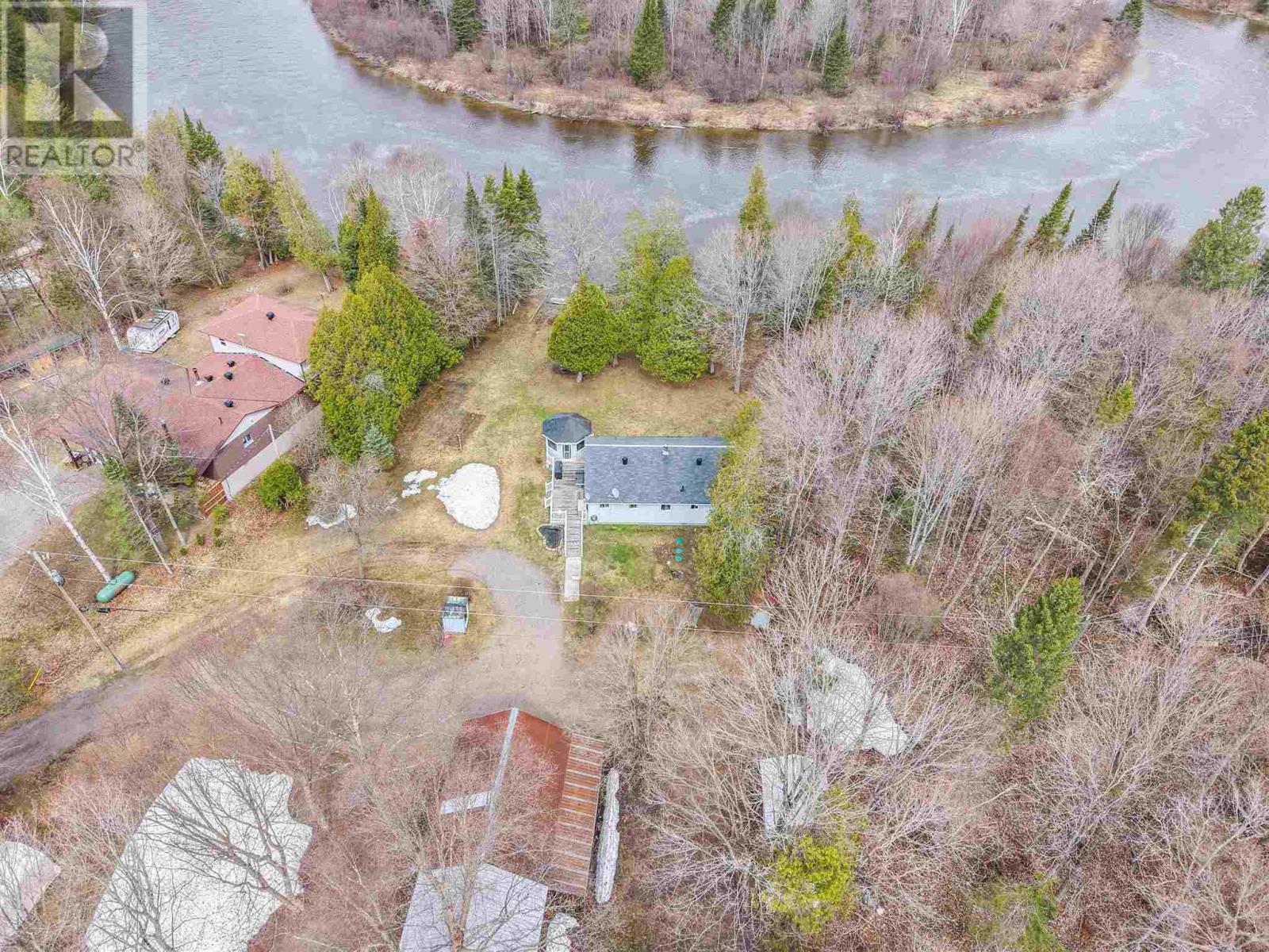 98 Whispering Pines Rd Property Photo 38