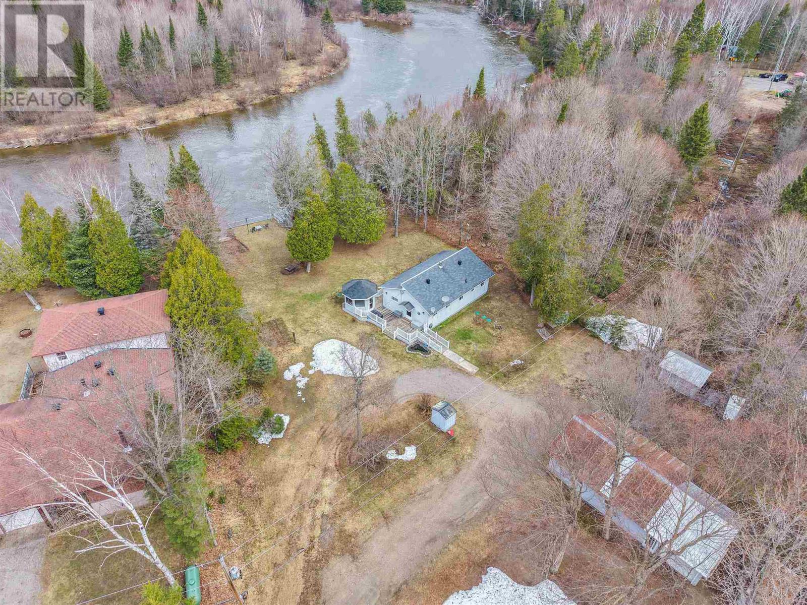 98 Whispering Pines Rd Property Photo 39