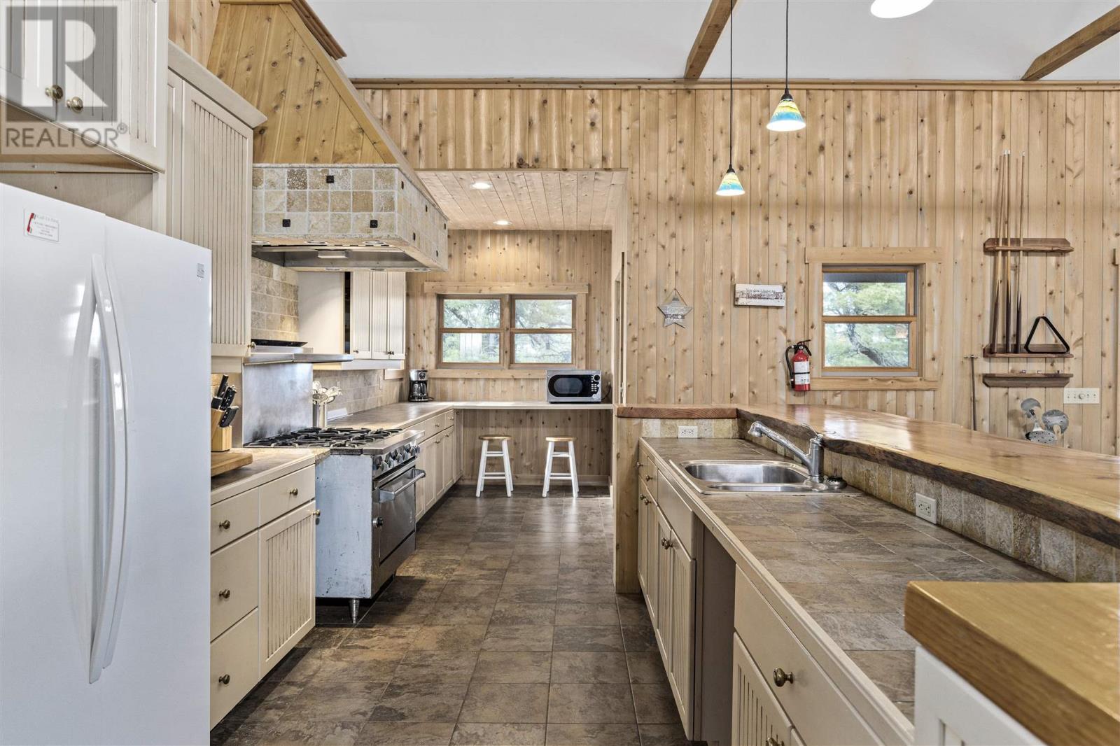 . Picture Island Property Photo 20