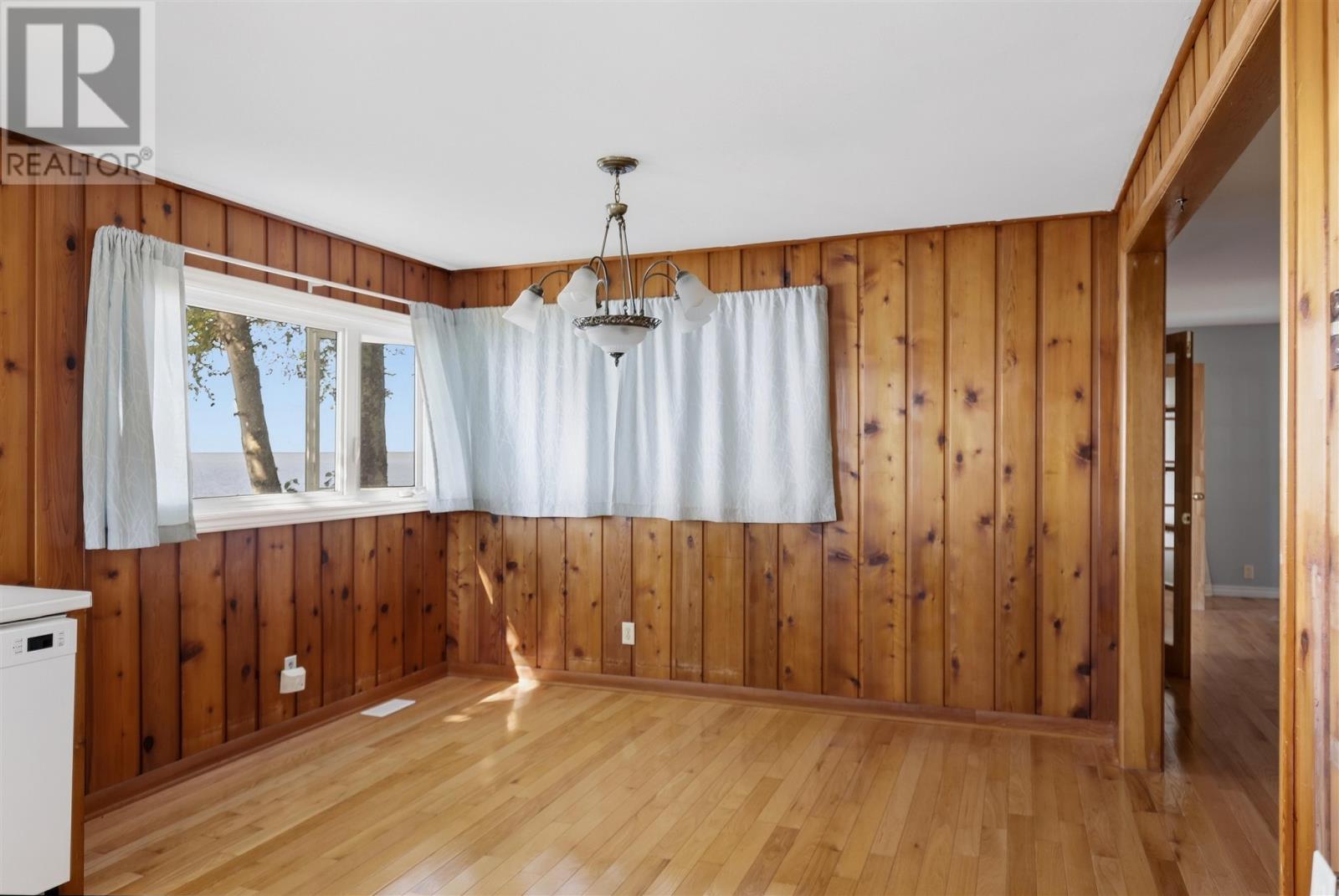 365 Sunnyside Beach Rd Property Photo 14