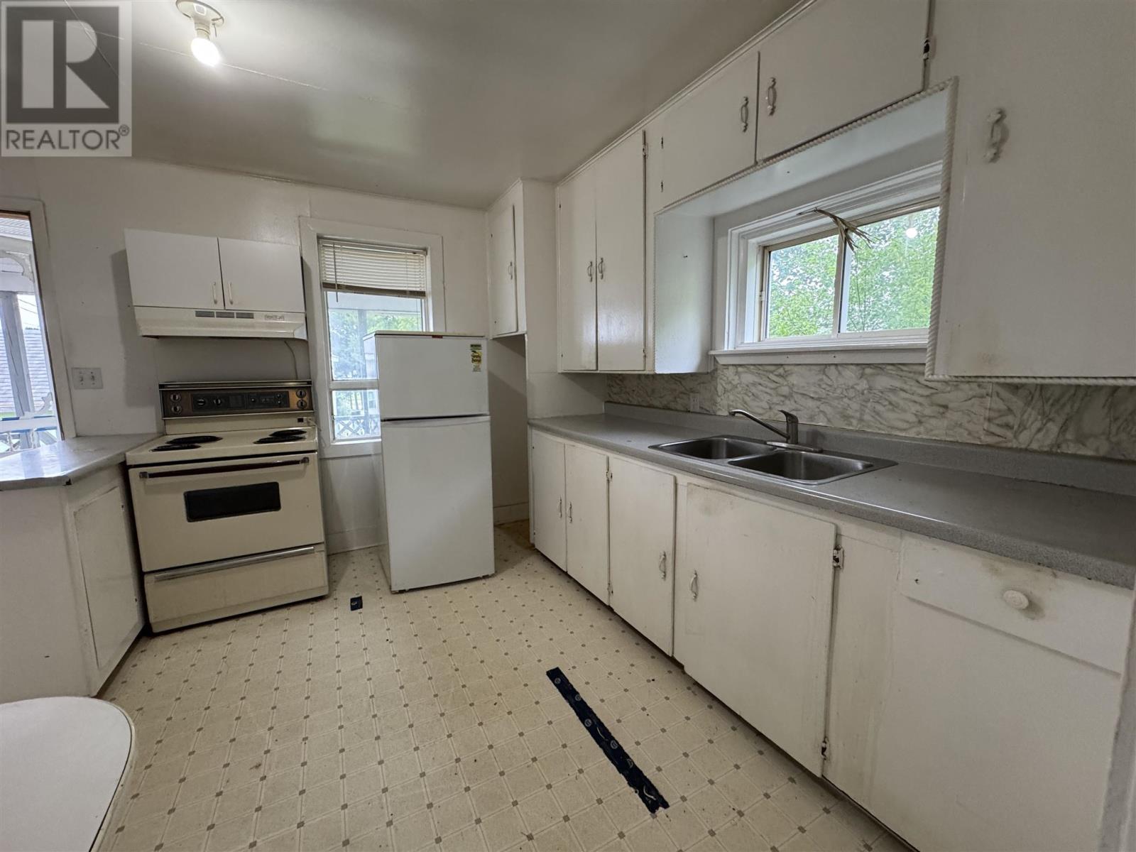 162 Martel Rd Property Photo 28