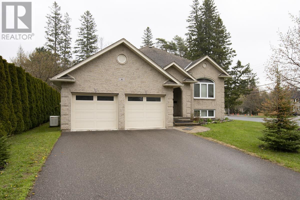 4 Parkdale DR