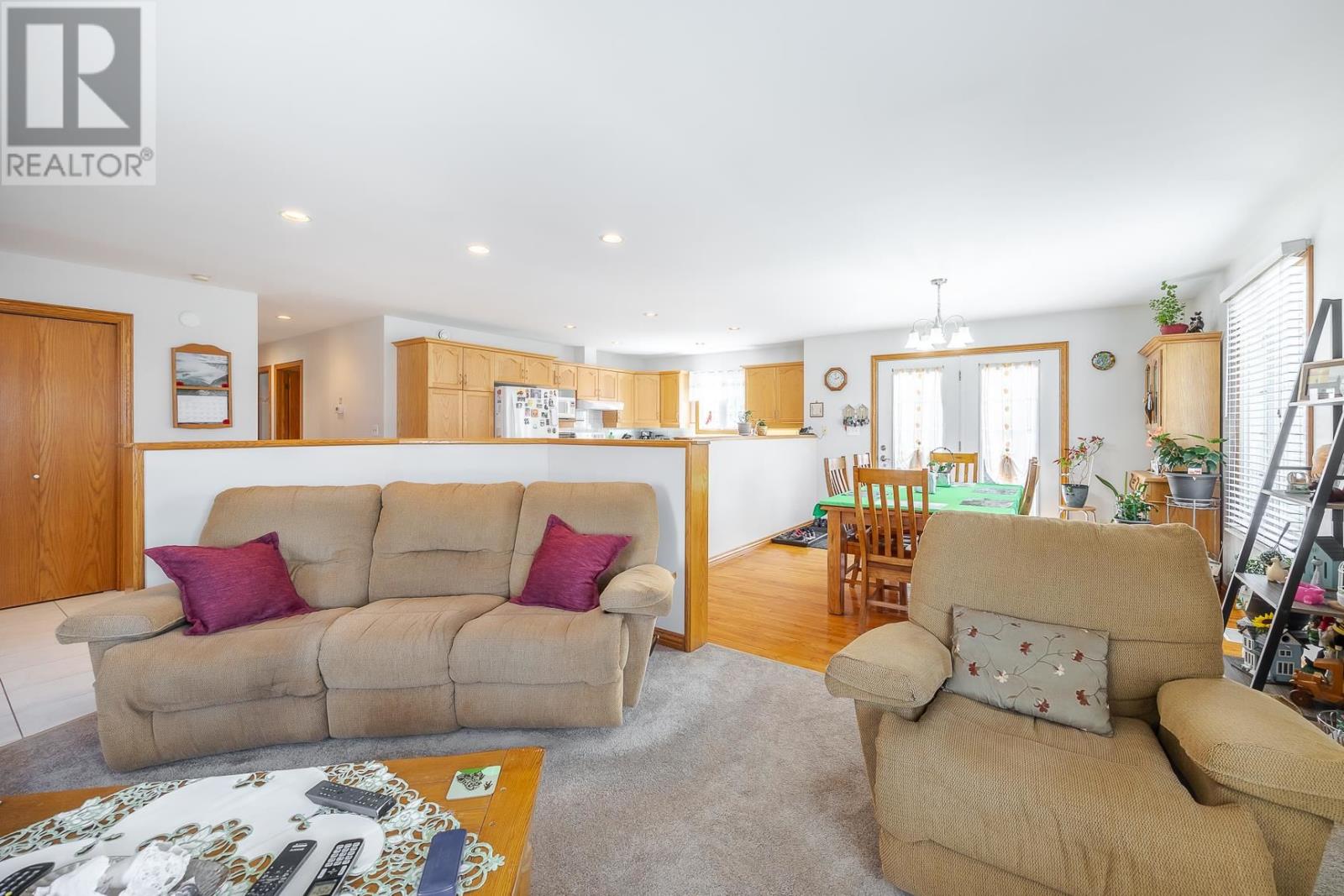 11 Chatfield Dr Property Photo 4