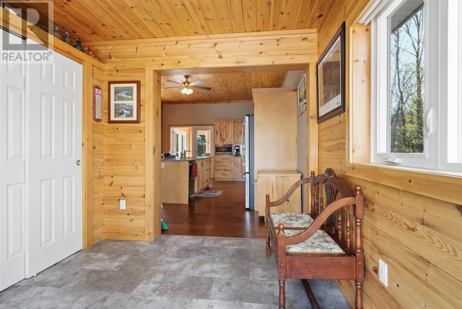837 Stanrock Rd Property Photo 11