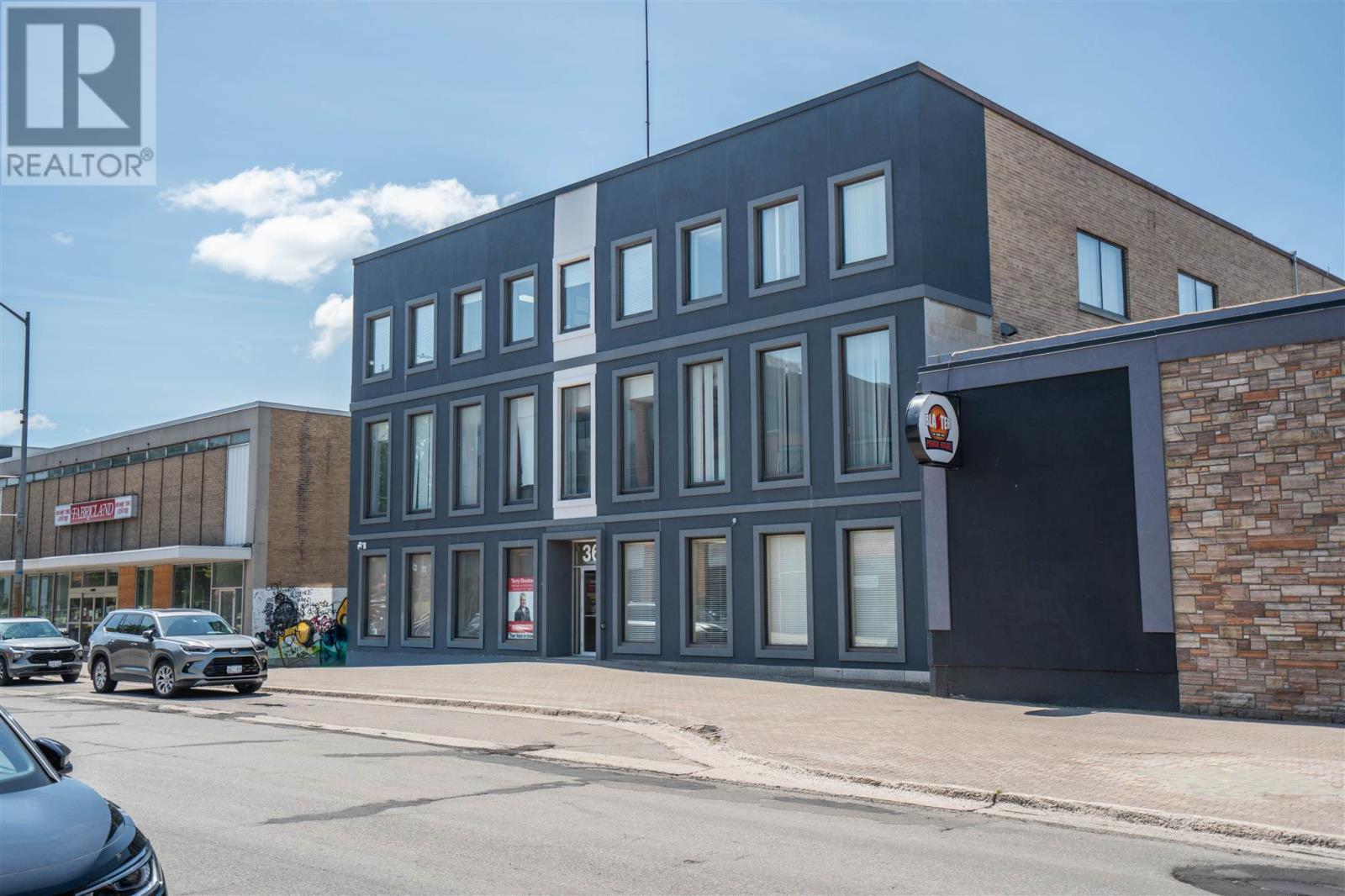 369 Queen St E # 100 Property Photo 3