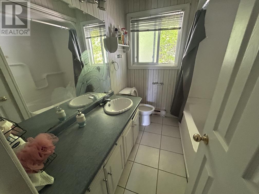 9 Tadcaster Pl Property Photo 14