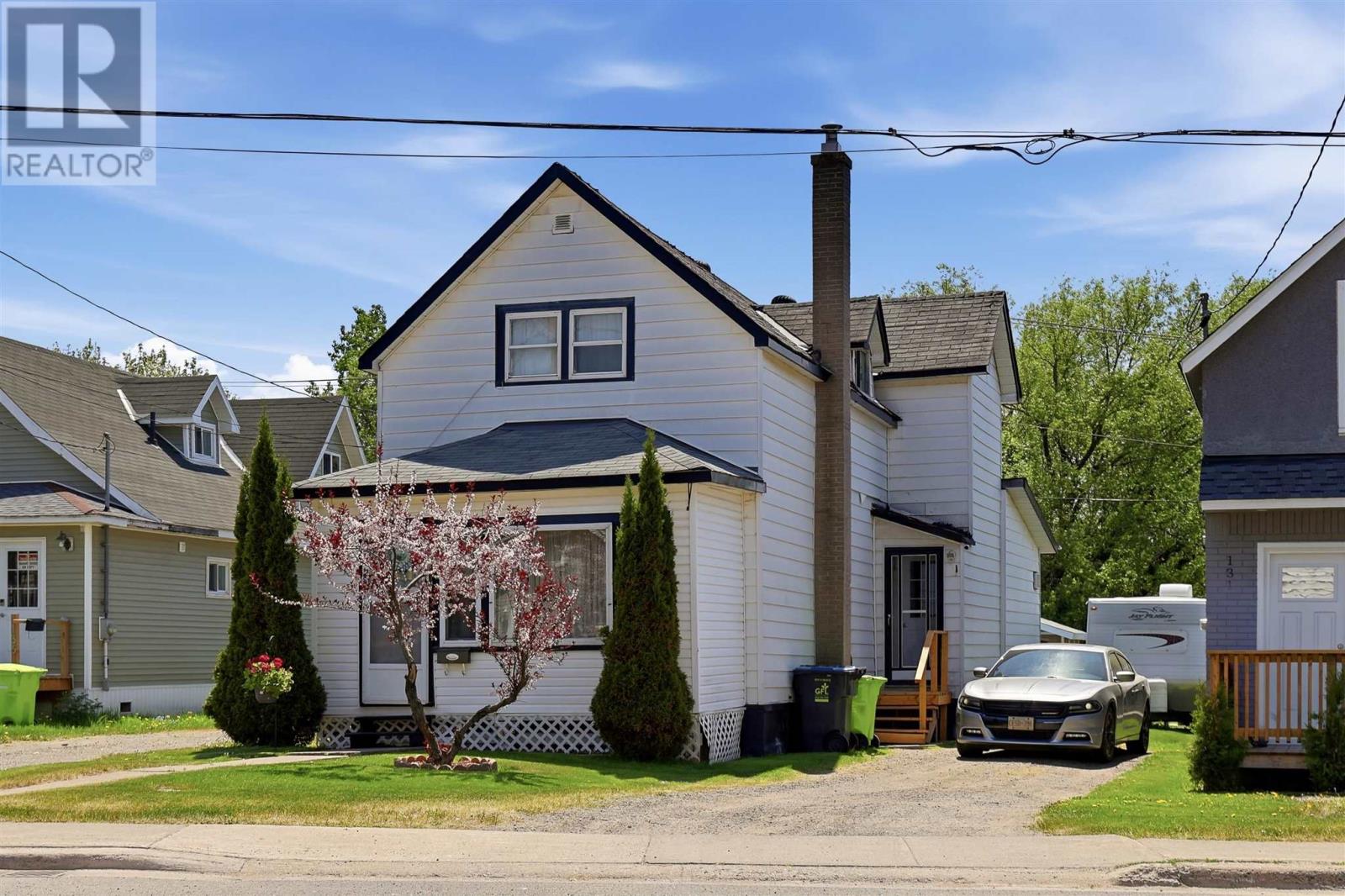 133 Grosvenor AVE