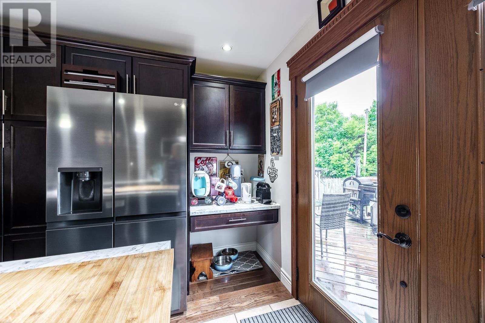 151 Walnut St Property Photo 8