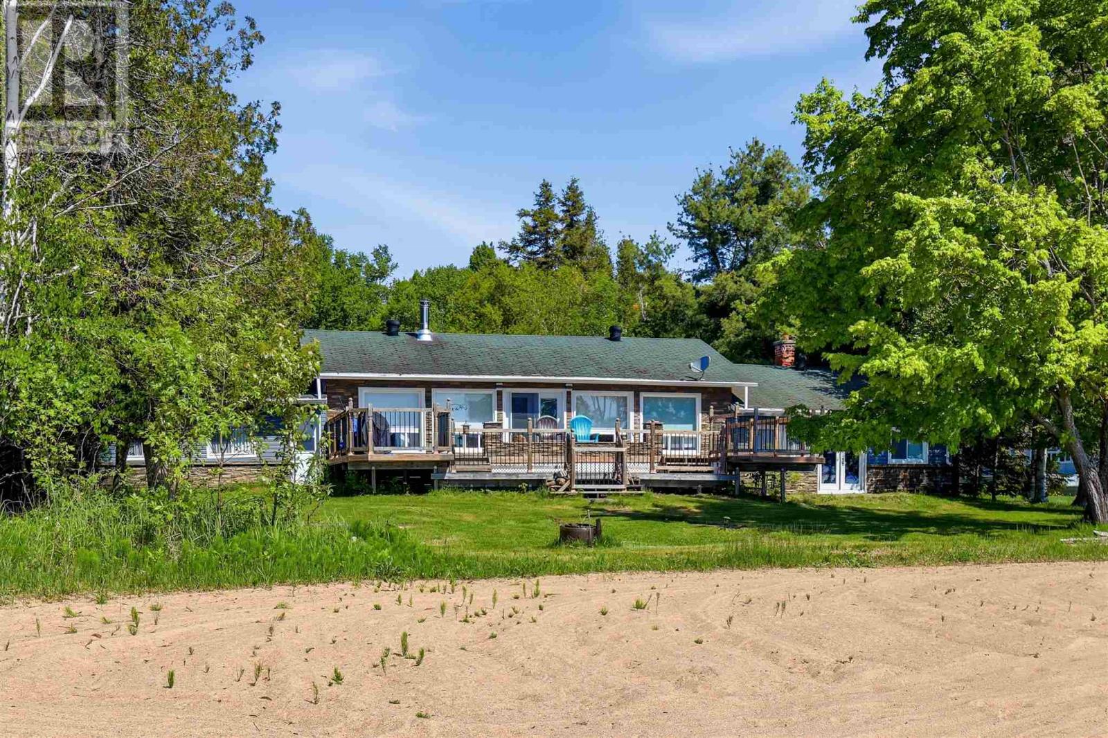 5290 Wierzbicki Dr Property Photo 1