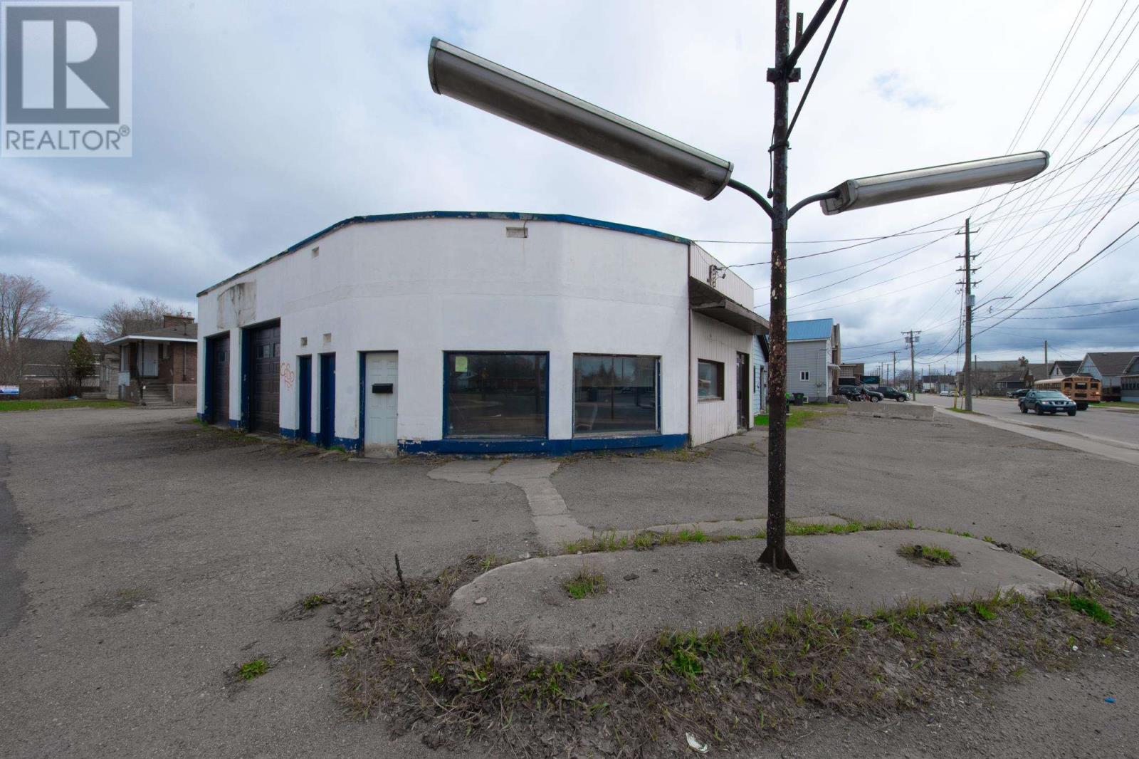 258 Goulais Ave Property Photo 1