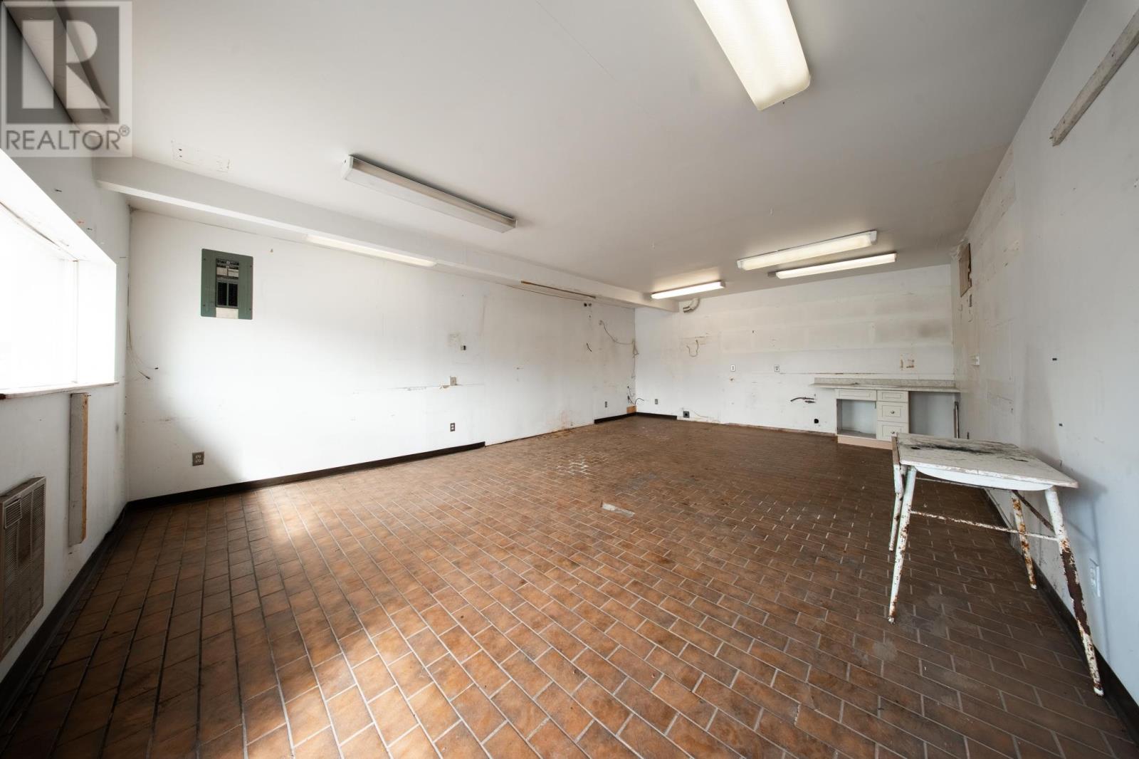 258 Goulais Ave Property Photo 13