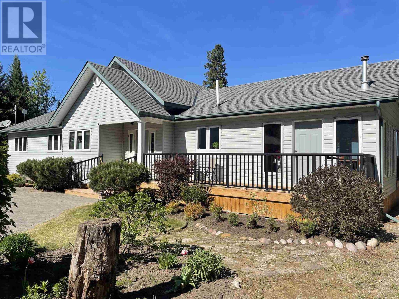 2778 Canoe Point Rd Property Photo 1