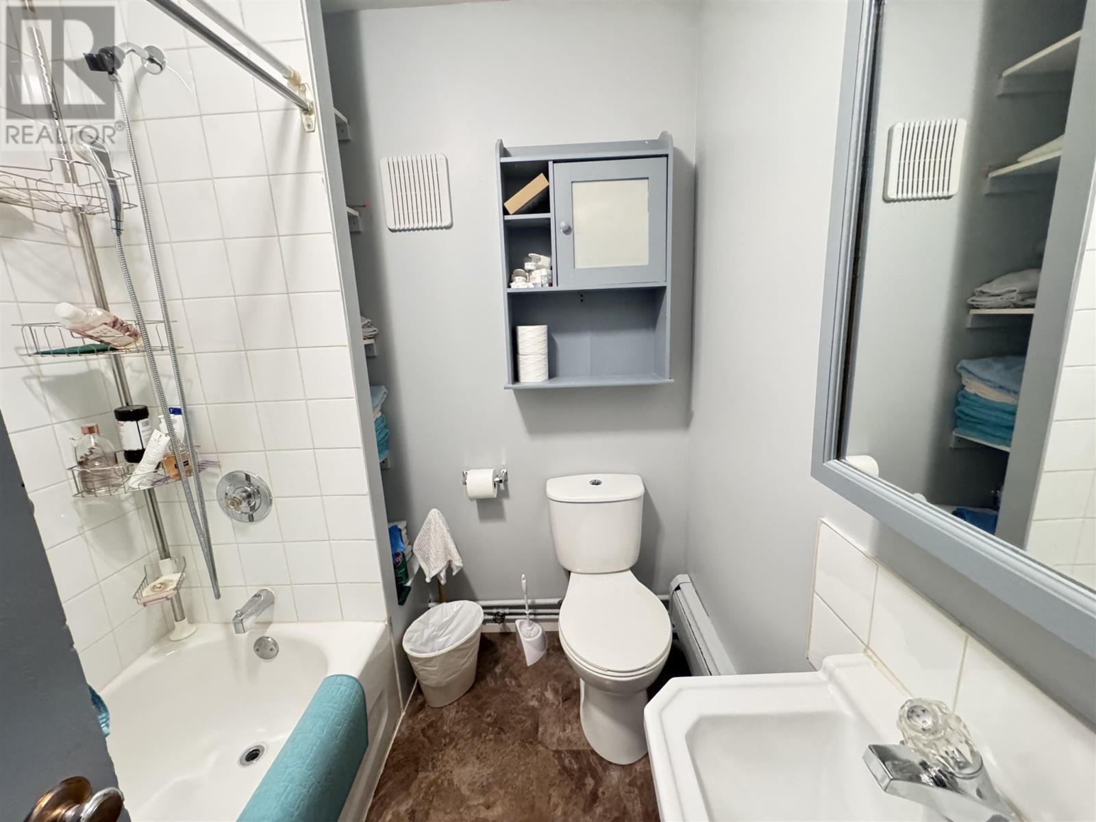 18 Mckinley Ave Property Photo 28