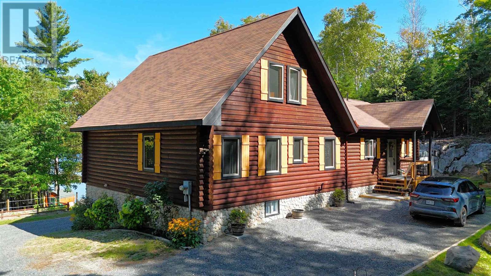 6 Quirke Ln Property Photo 1