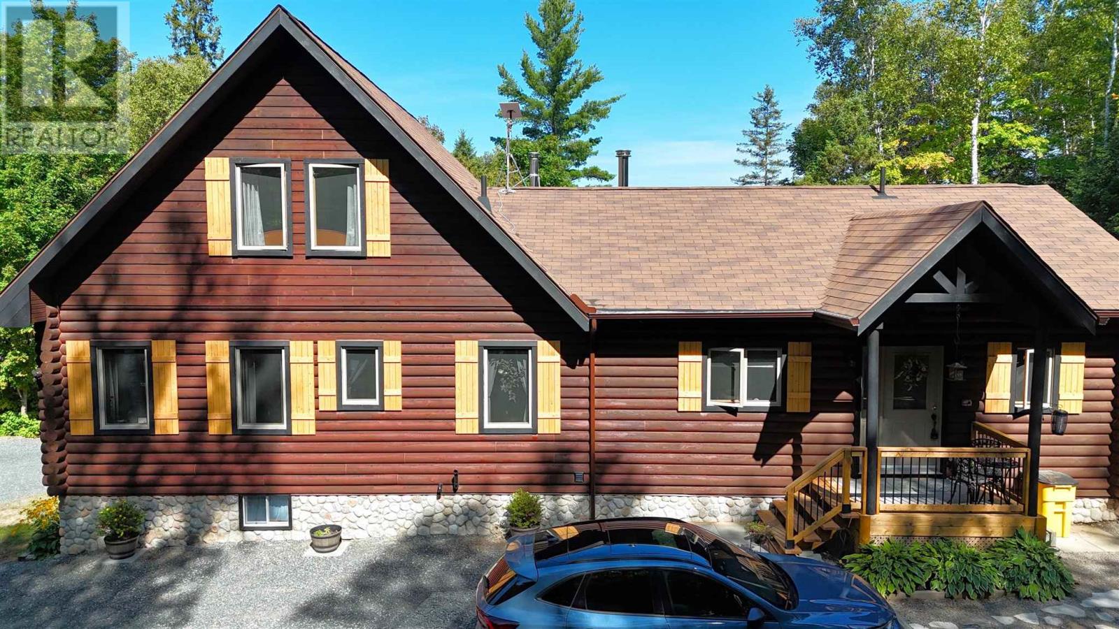 6 Quirke Ln Property Photo 2